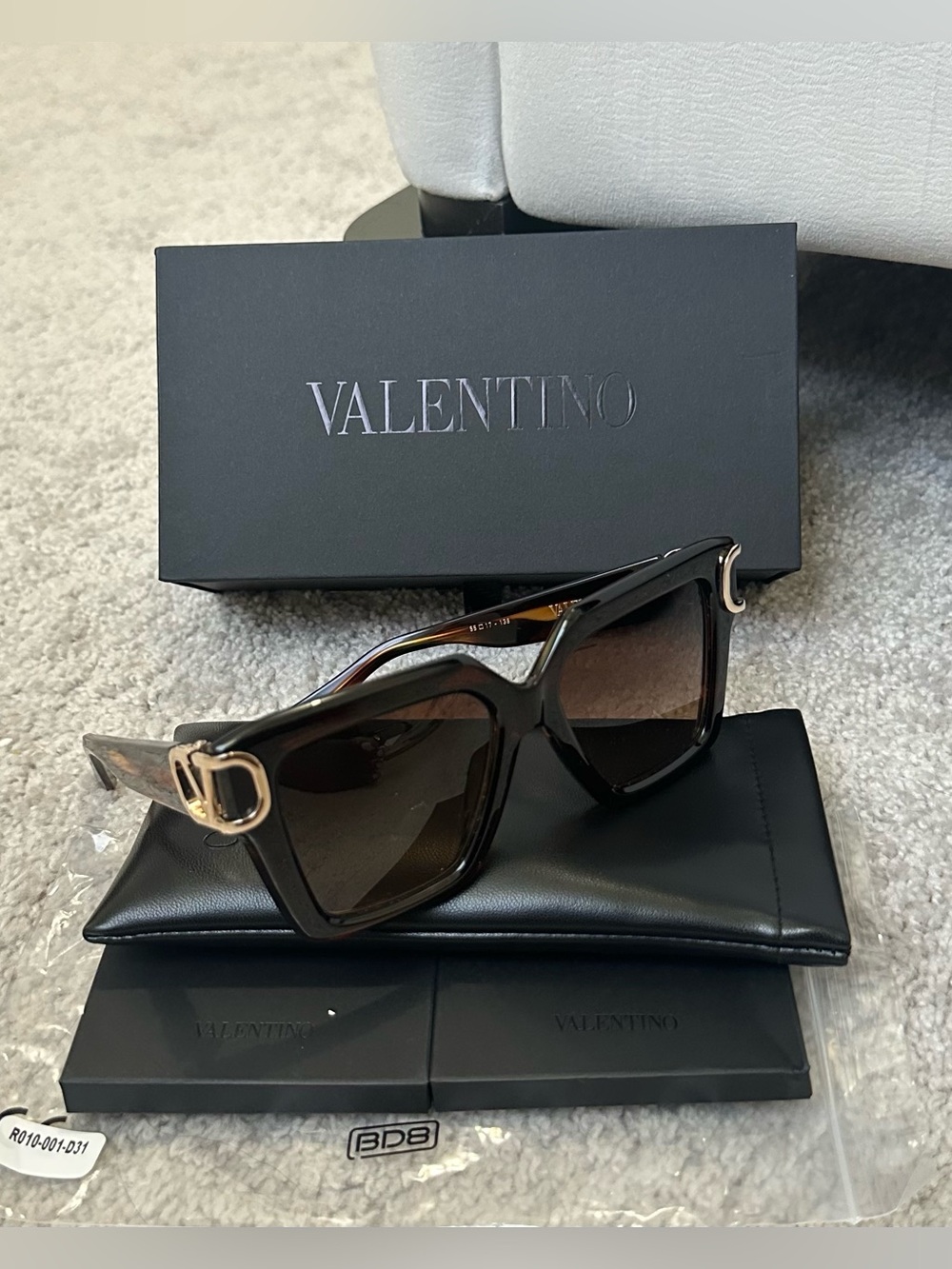 New VALENTINO GARAVANI V-Uno Sunglasses - 55mm